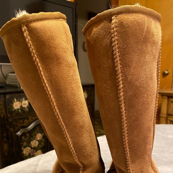 Ugg Boots - Picture 4 of 4